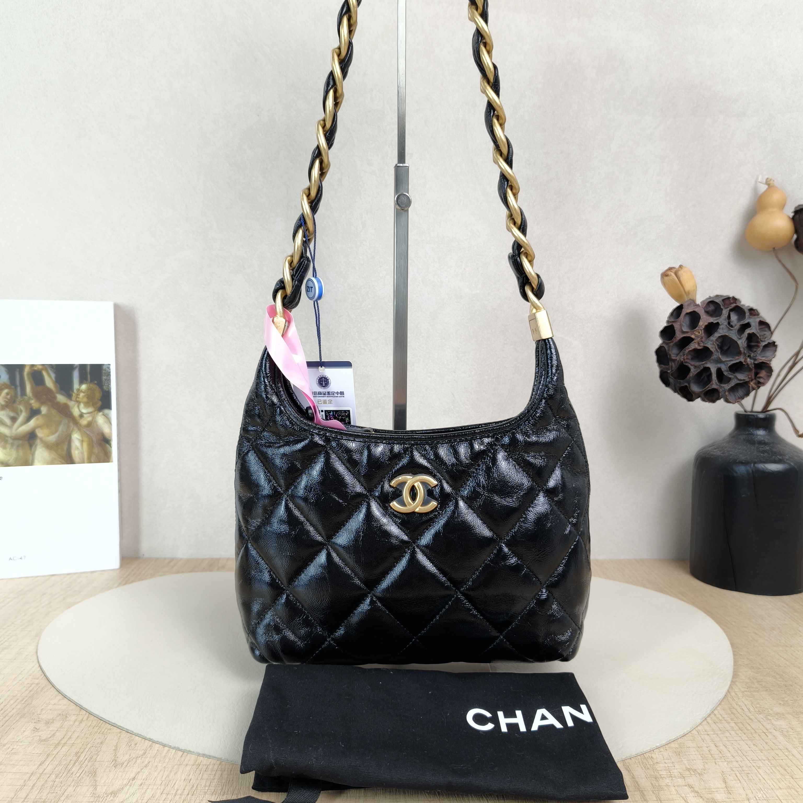 Chanel Shoulder Bag24A Hobo Black Lambskin Small22.5 × 8.5 × 19.5 cm — cover view 6 of 6