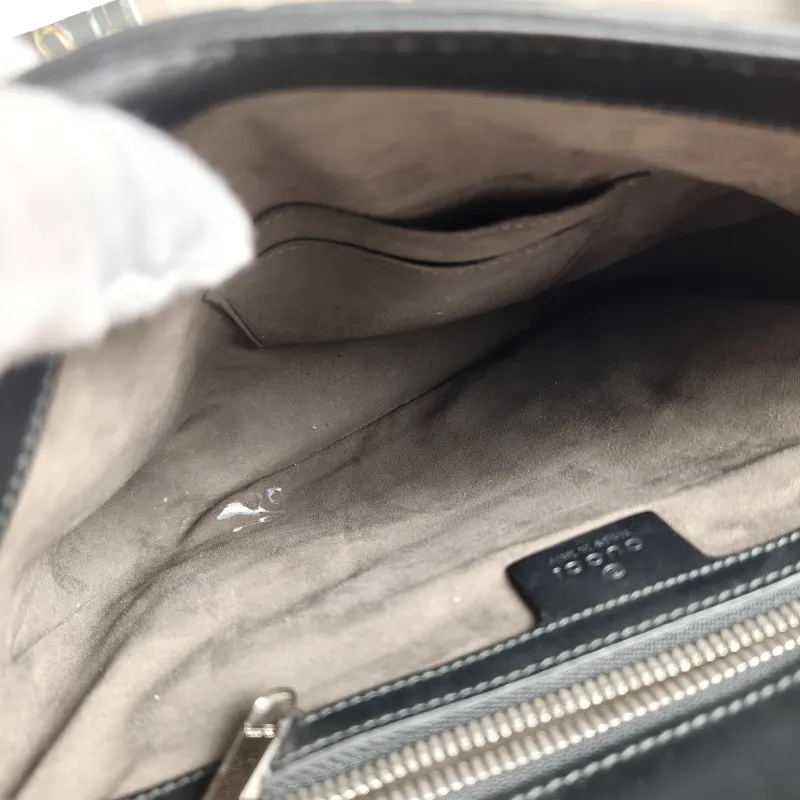 GUCCI Crossbody Bag Messenger Bag Crossbody Bag Black Calfskin One Size25 × 6 × 28 cm — detail view 3 of 13