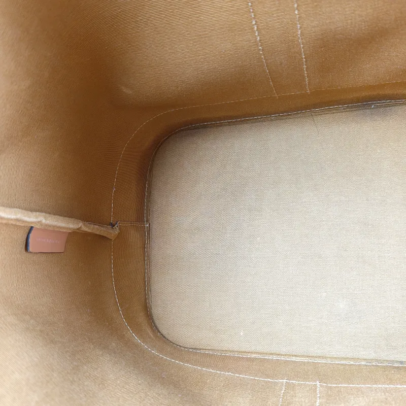 CELINE Crossbody Bag Triomphe Bucket Bag Monogram PVC Medium 24 × 18 × 27 cm — detail view 1 of 10