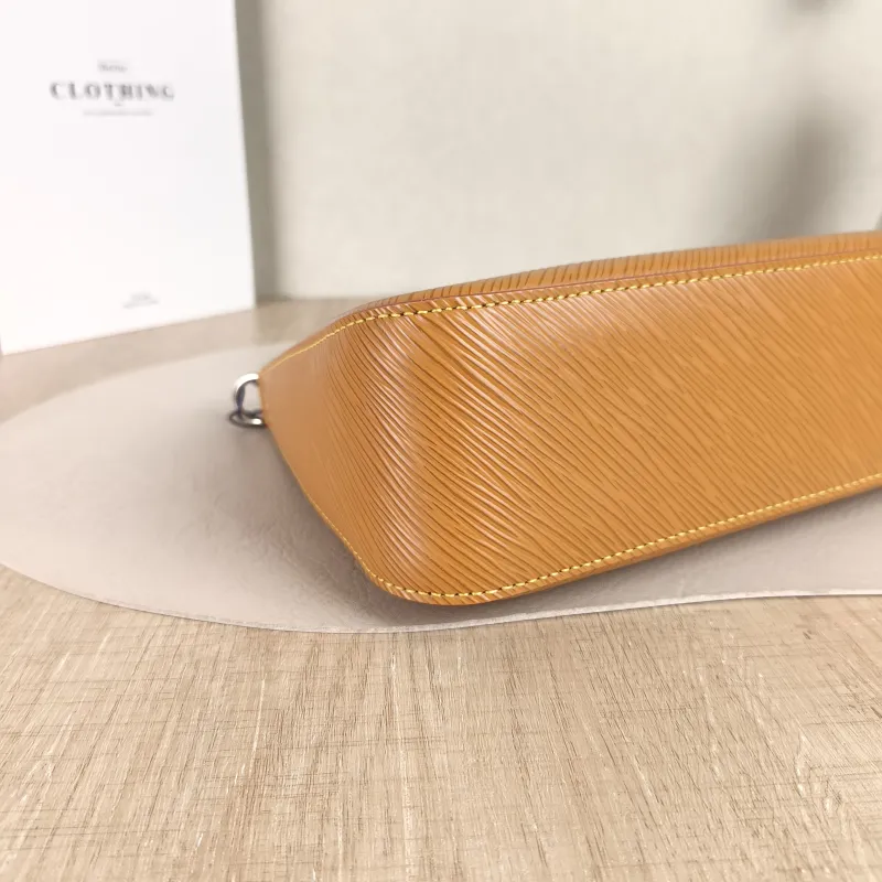 Louis Vuitton Crossbody Bag MARELLE Epi Embossed Calfskin Small 25 × 8 × 15 cm — detail view 2 of 12