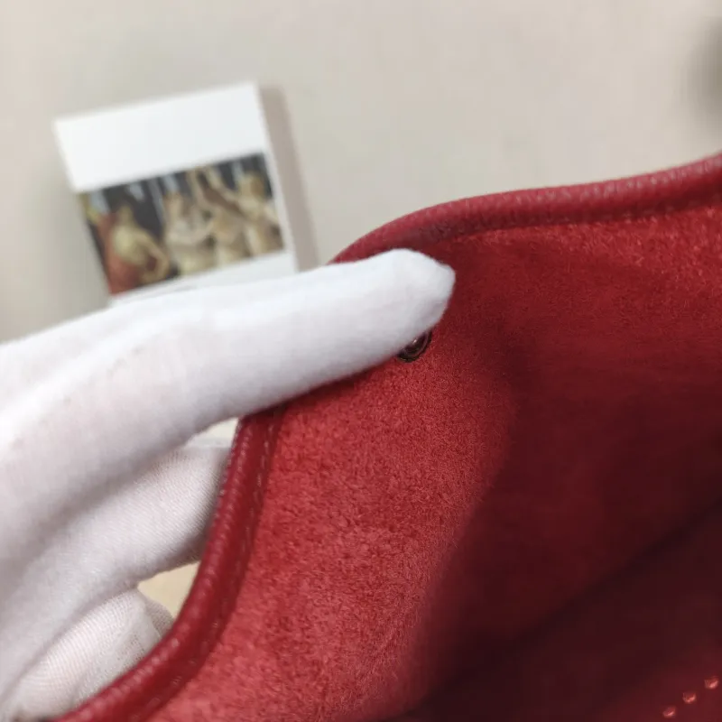 Hermès Crossbody Bag Evelyne Mini 16 Mini 16 K1 Epsom Calfskin Mini 17 × 5.5 × 18 cm A — detail view 3 of 12