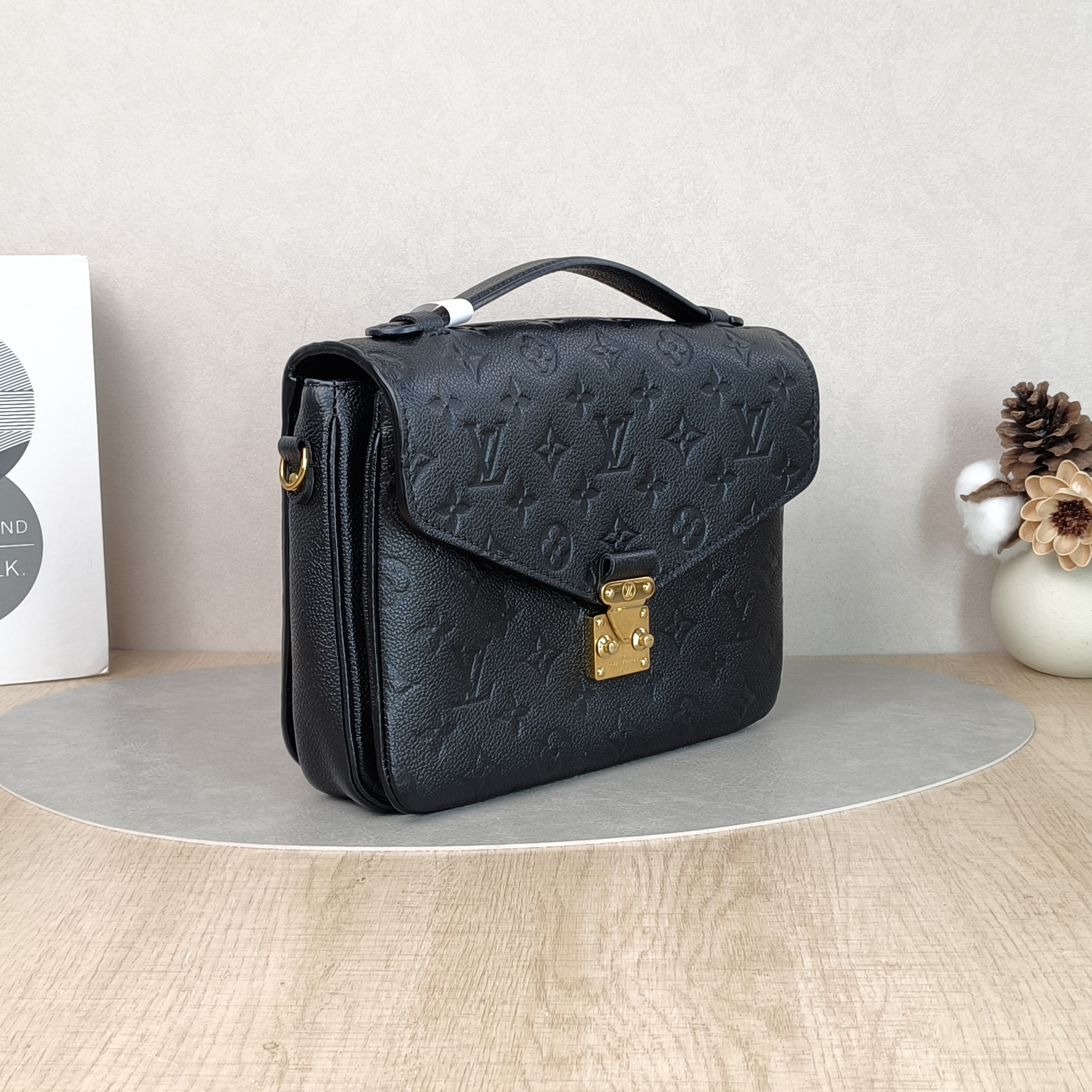 Louis Vuitton Crossbody Bag Pochette Métis Black Empreinte Embossed Calfskin Monogram Medium25 × 7 × 19 cm — cover view 4 of 5