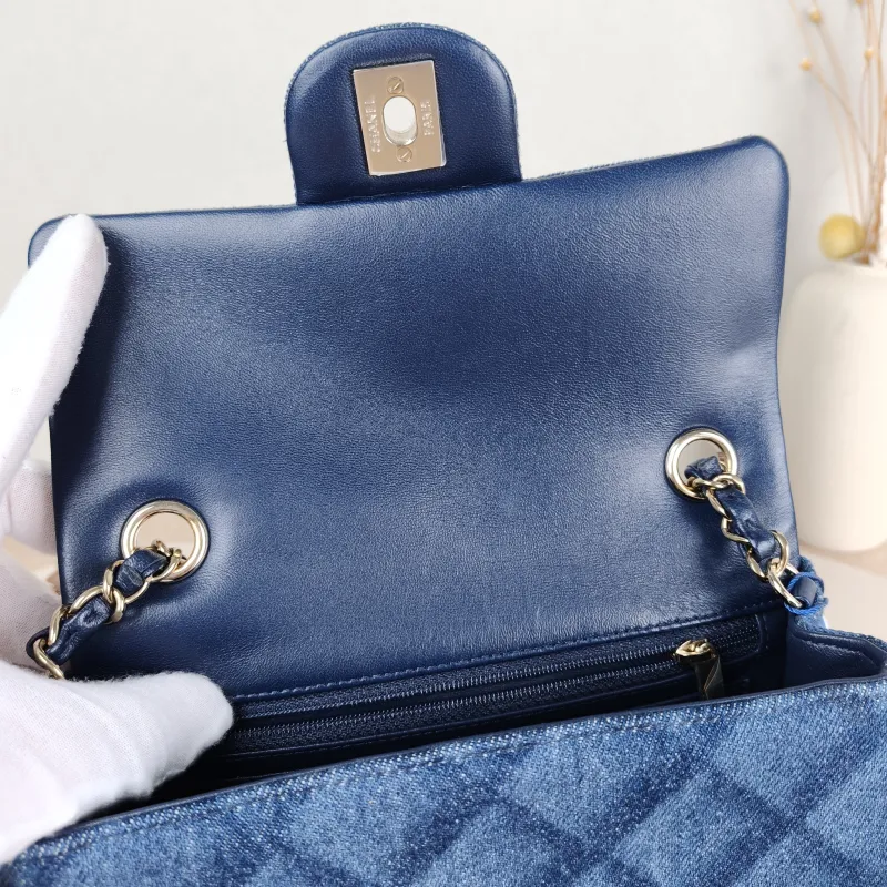 Chanel Crossbody Bag Classic Flap Large Mini CF Mini Blue mini20 × 6 × 12 cm — detail view 1 of 13