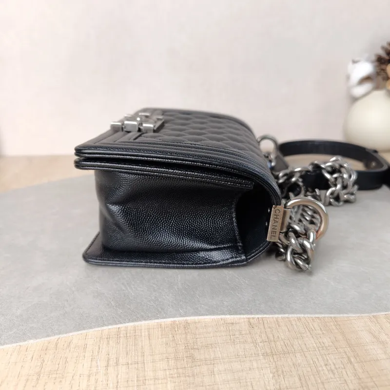 Chanel Crossbody Bag Le Boy​ Black Grained Calfskin Small 20.5 × 8.5 × 12 cm — detail view 7 of 13