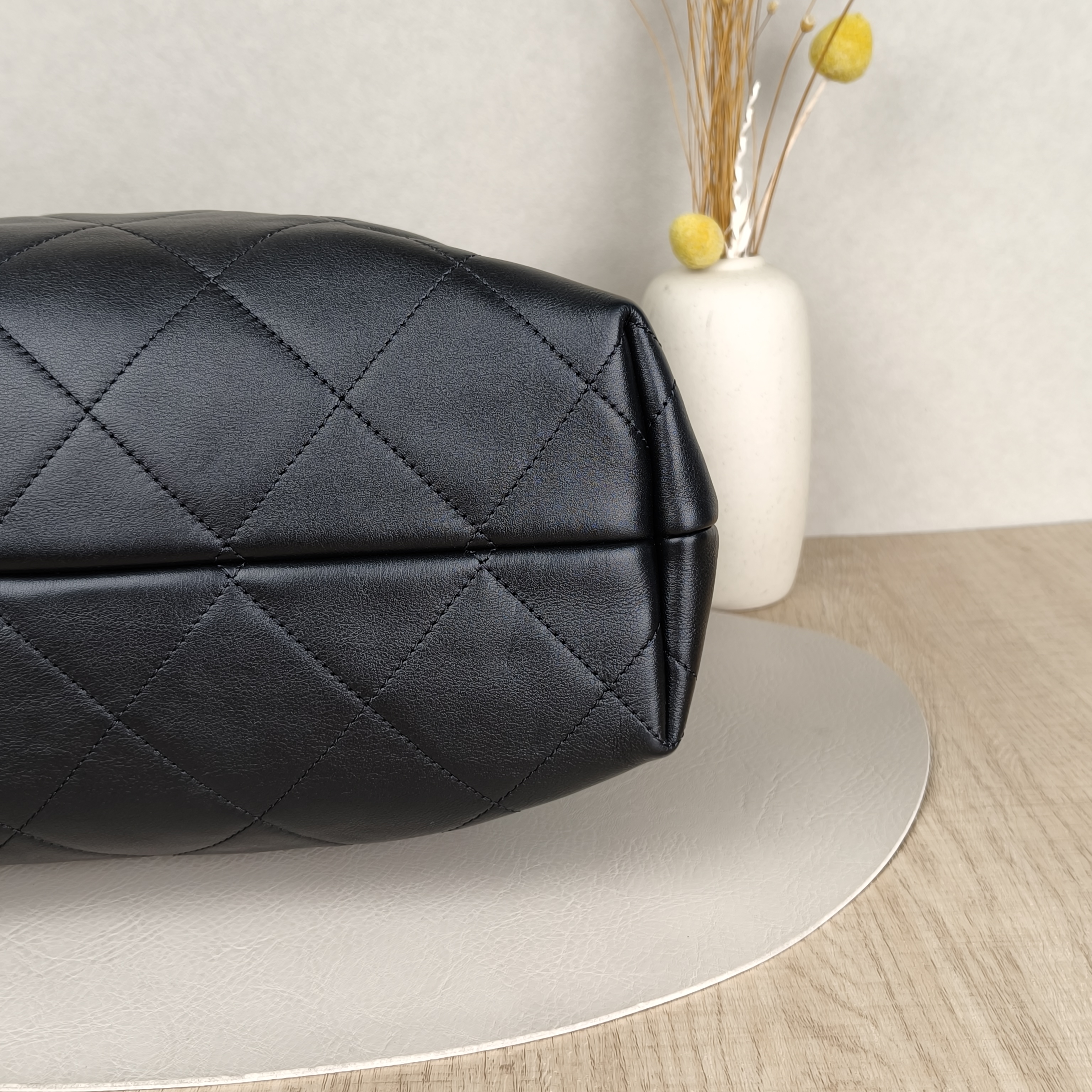 Chanel Shoulder Bag hobo Black Calfskin One Size27 × 11 × 29 cm — cover view 5 of 9