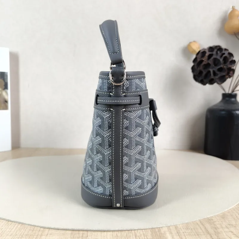 GOYARD Crossbody Bag Petit Flot Grey ine Canvasmini12 × 10 × 17.5 cm — detail view 5 of 13