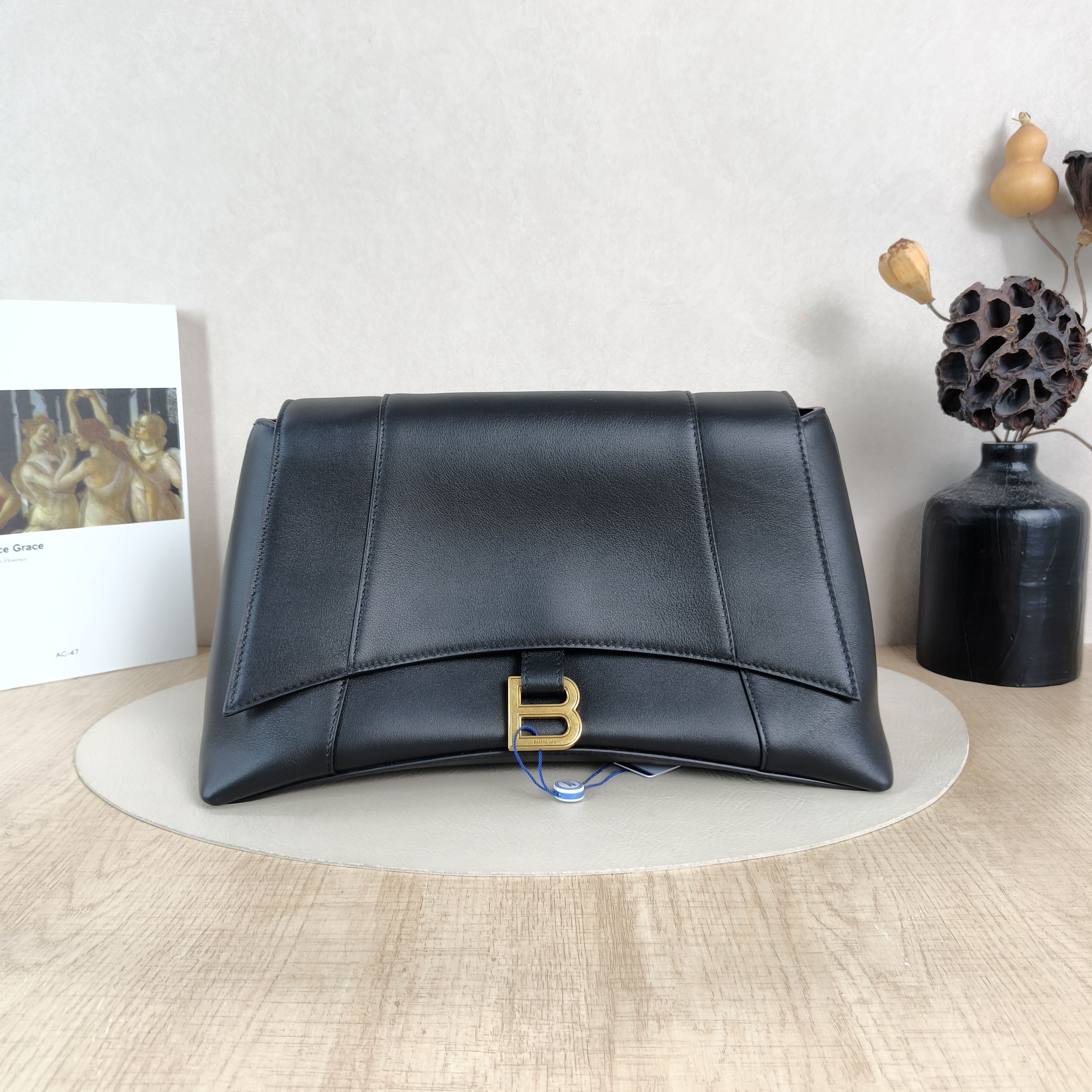 BALENCIAGA Shoulder Bag DOWNTOWN Black Calfskin Medium32 × 15.5 × 21 cm