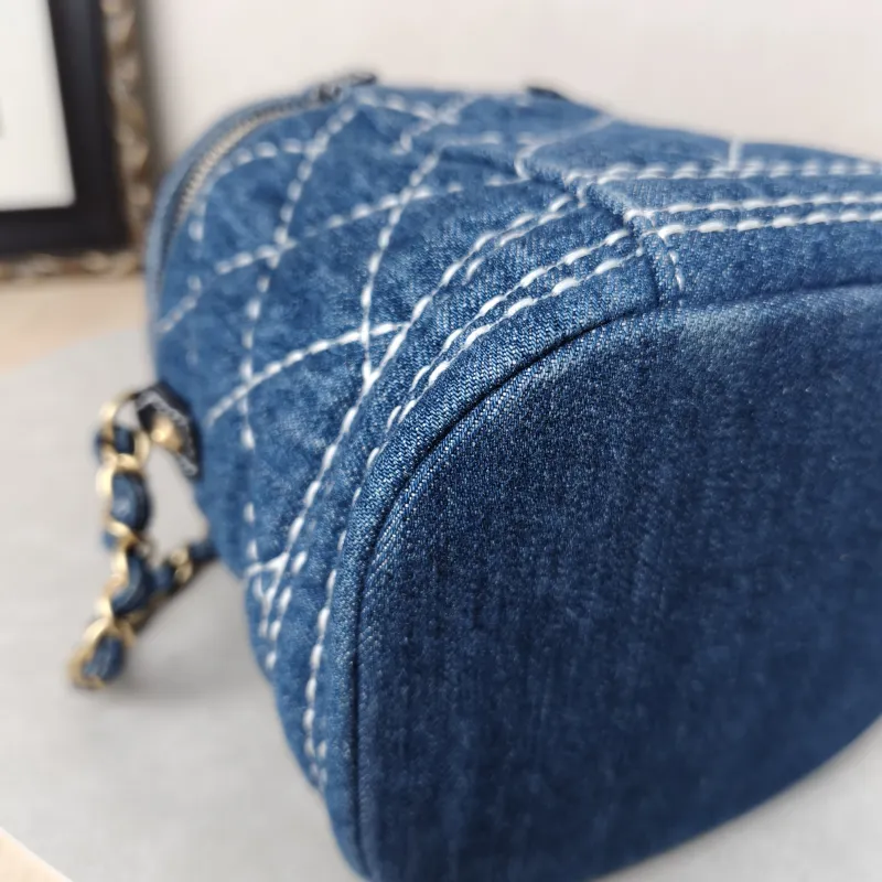 Chanel Top Handle Crossbody Bag Blue One Size17 × 13 × 18 cm — detail view 10 of 20