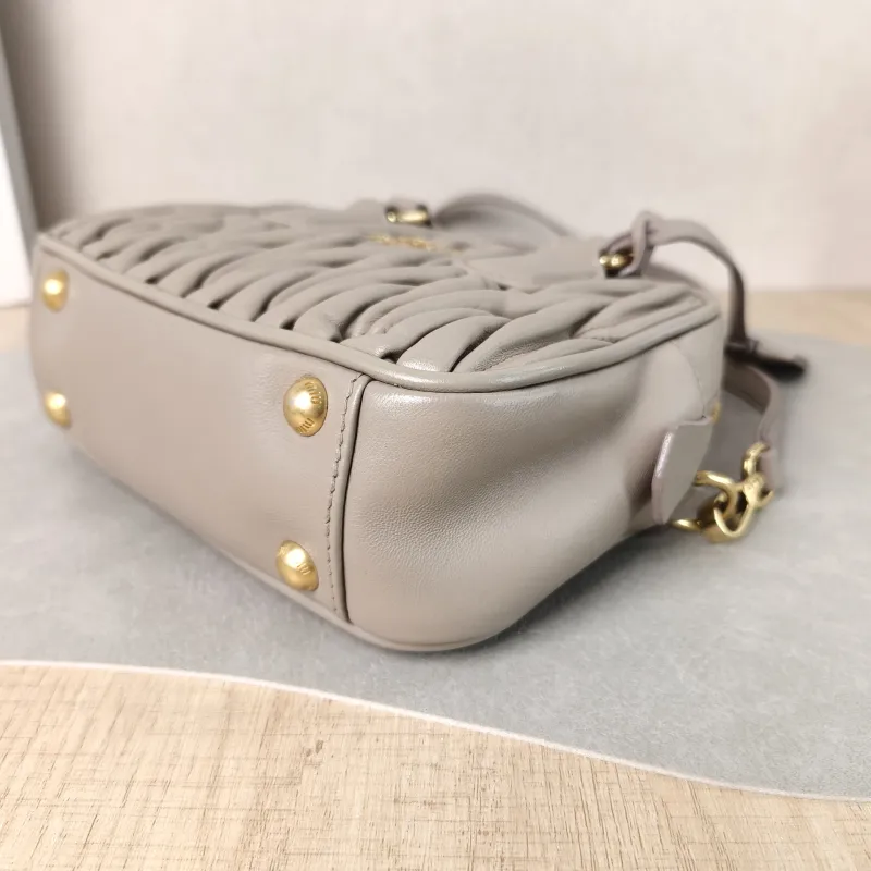 Miumiu Top Handle Bag Arcadie MatelasséCollection Edition Grey Lambskin Small 19 × 6 × 13 cm — detail view 9 of 11