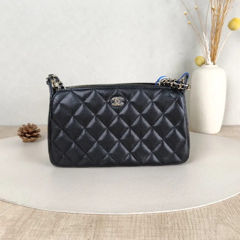 Chanel Crossbody Bag Black Grained Calfskin One Size21 × 5.5 × 12 cm