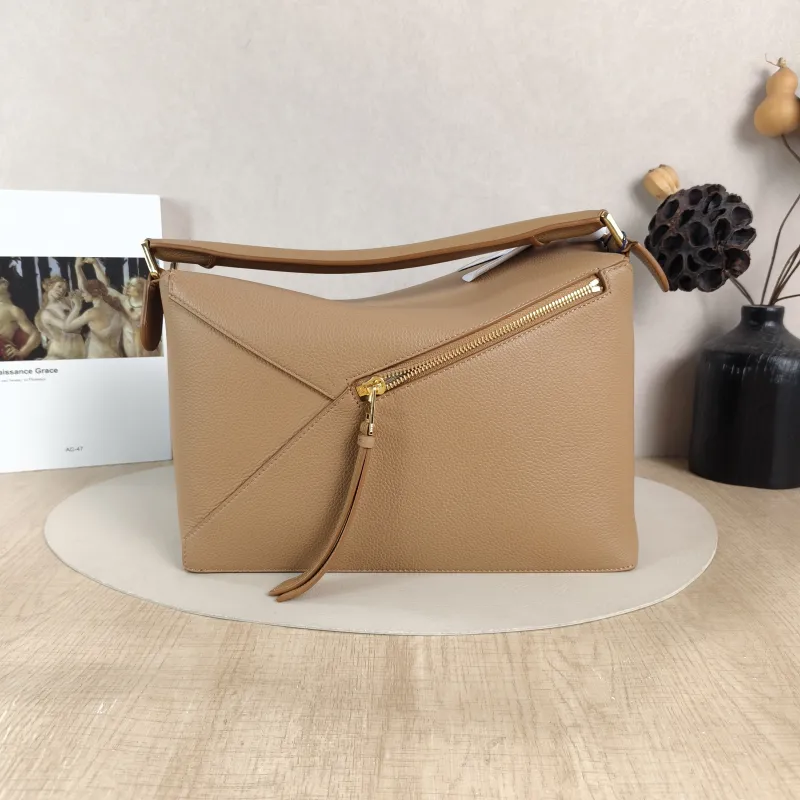 LOEWE Shoulder Bag Puzzle Brown CC alfskin Medium 29 × 14 × 19.5 cm — cover view 6 of 6