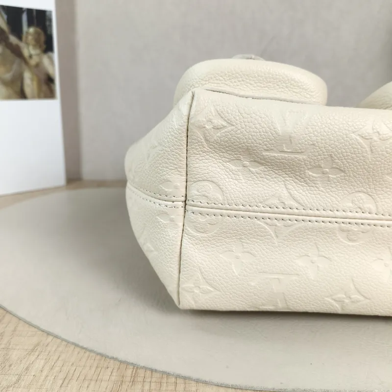 Louis Vuitton Backpack Backup Backpack White Calfskin One Size 20 × 14 × 22 cm — detail view 12 of 13