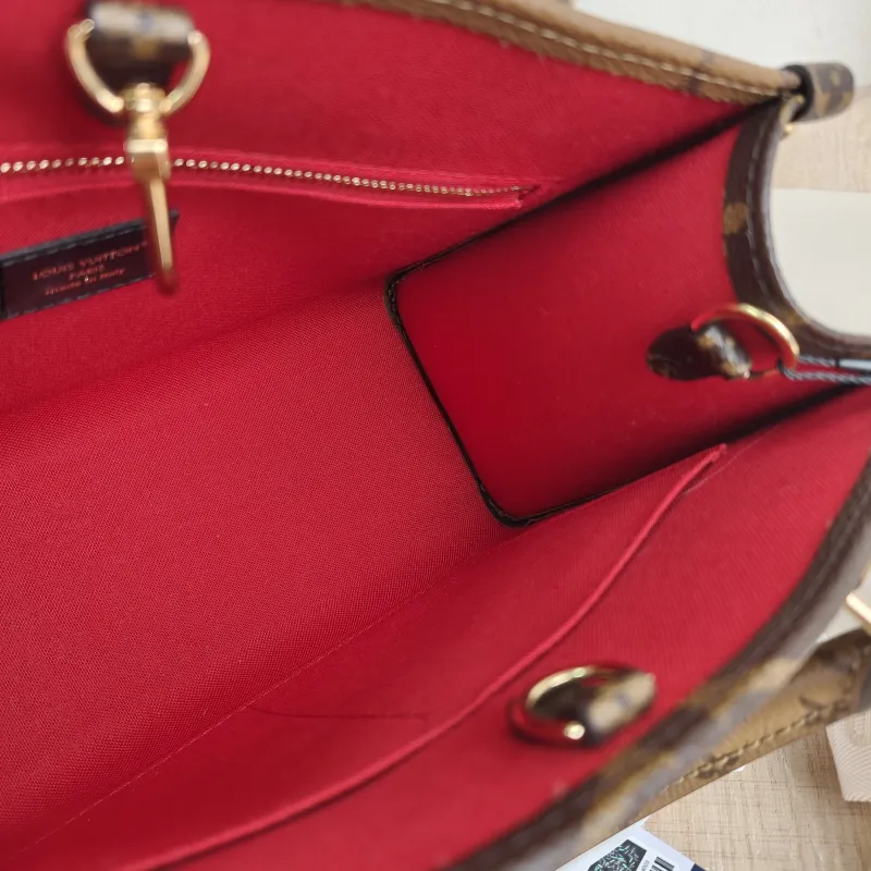 Louis Vuitton Shoulder Bag Onthego Monogram PVC Small 25 × 11.5 × 19 cm — detail view 9 of 12