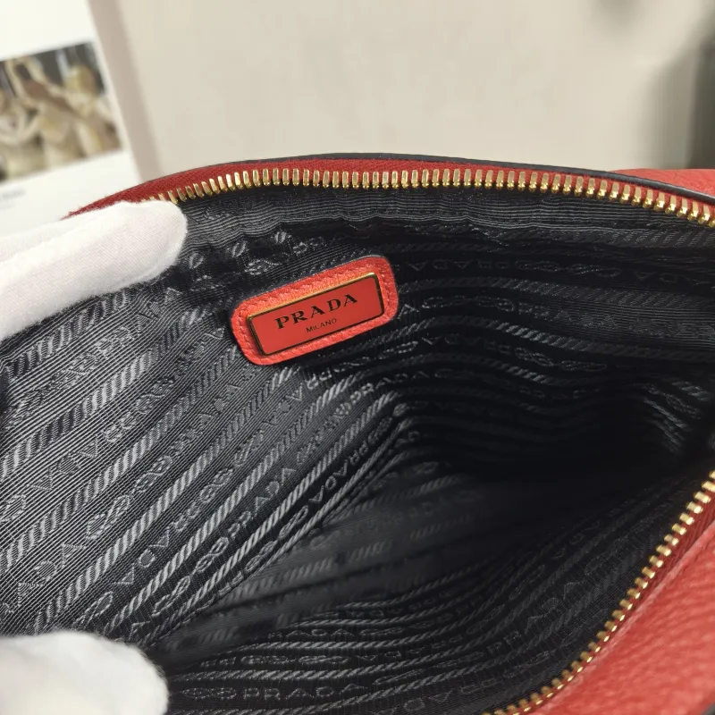 PRADA Crossbody Bag Camera Bag Red Calfskin One Size 24 × 9 × 16 cm — detail view 7 of 10