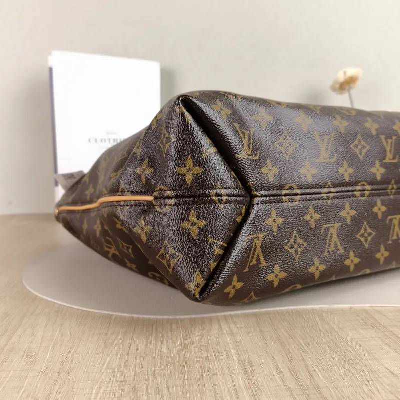 Louis Vuitton Shoulder Bag sully Shoulder Bag Monogram PVC Medium 35 × 14 × 31 cm — detail view 1 of 11