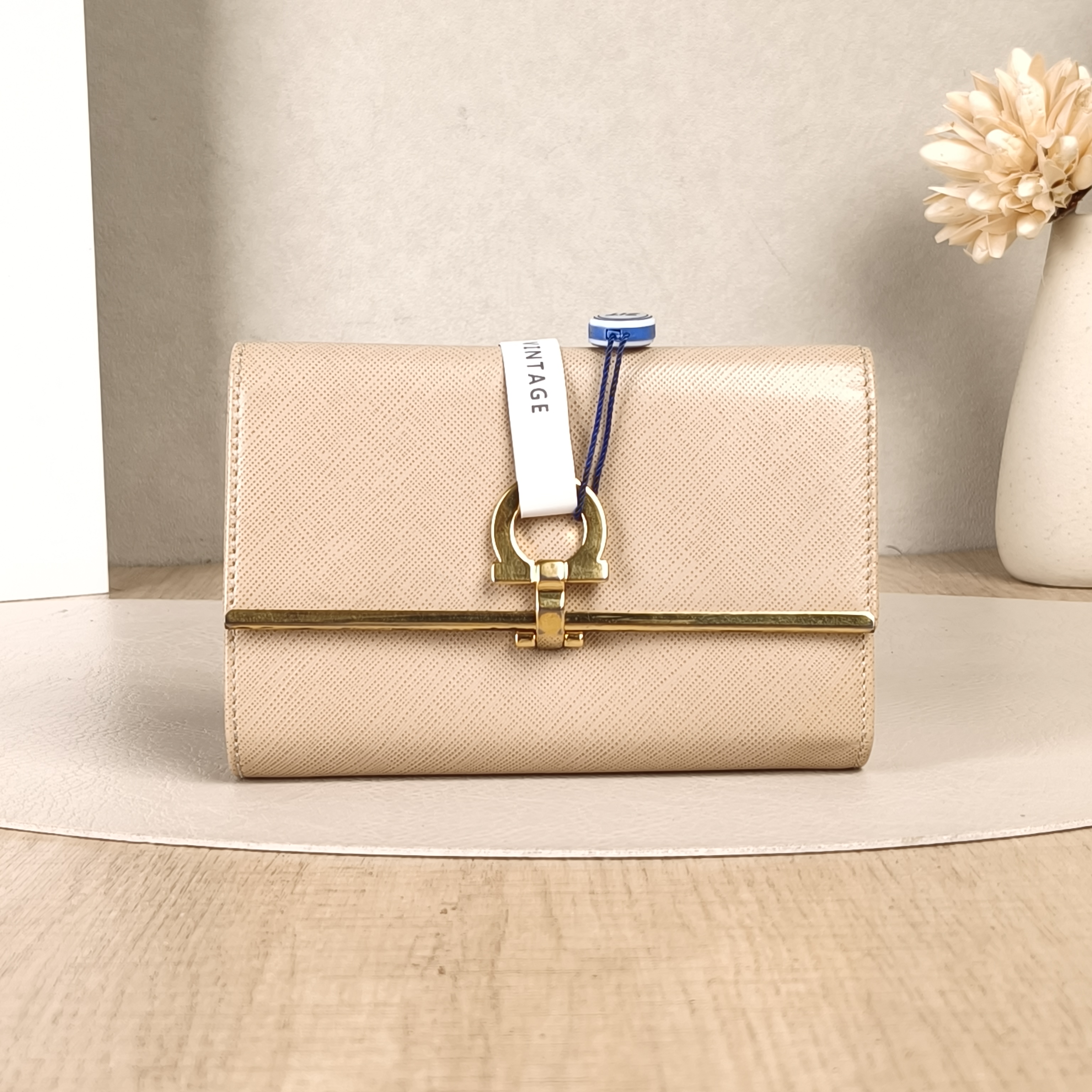 FERRAGAMO Wallet Wallet Beige Calfskin One Size14 × 3 × 9.5 cm