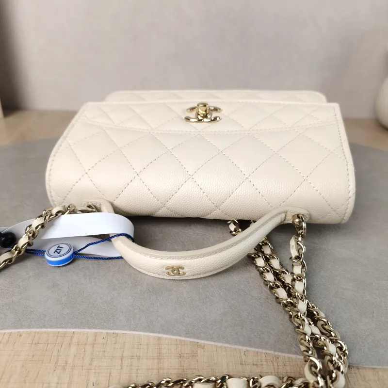 Chanel Backpack Backpack White Grained Calfskin One Size 18.2 × 5 × 14 cm — detail view 10 of 11