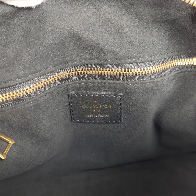 Louis Vuitton Shoulder Bag Petite Malle Souple Box Black Calfskin One Size20 × 7.5 × 14 cm Missing Shoulder Strap — detail view 9 of 14