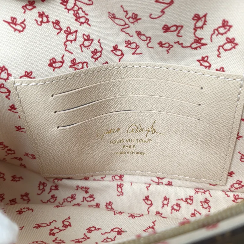 Louis Vuitton Crossbody Bag IVY Monogram PVC Small 23.5 × 4.3 × 12 cm — detail view 3 of 13