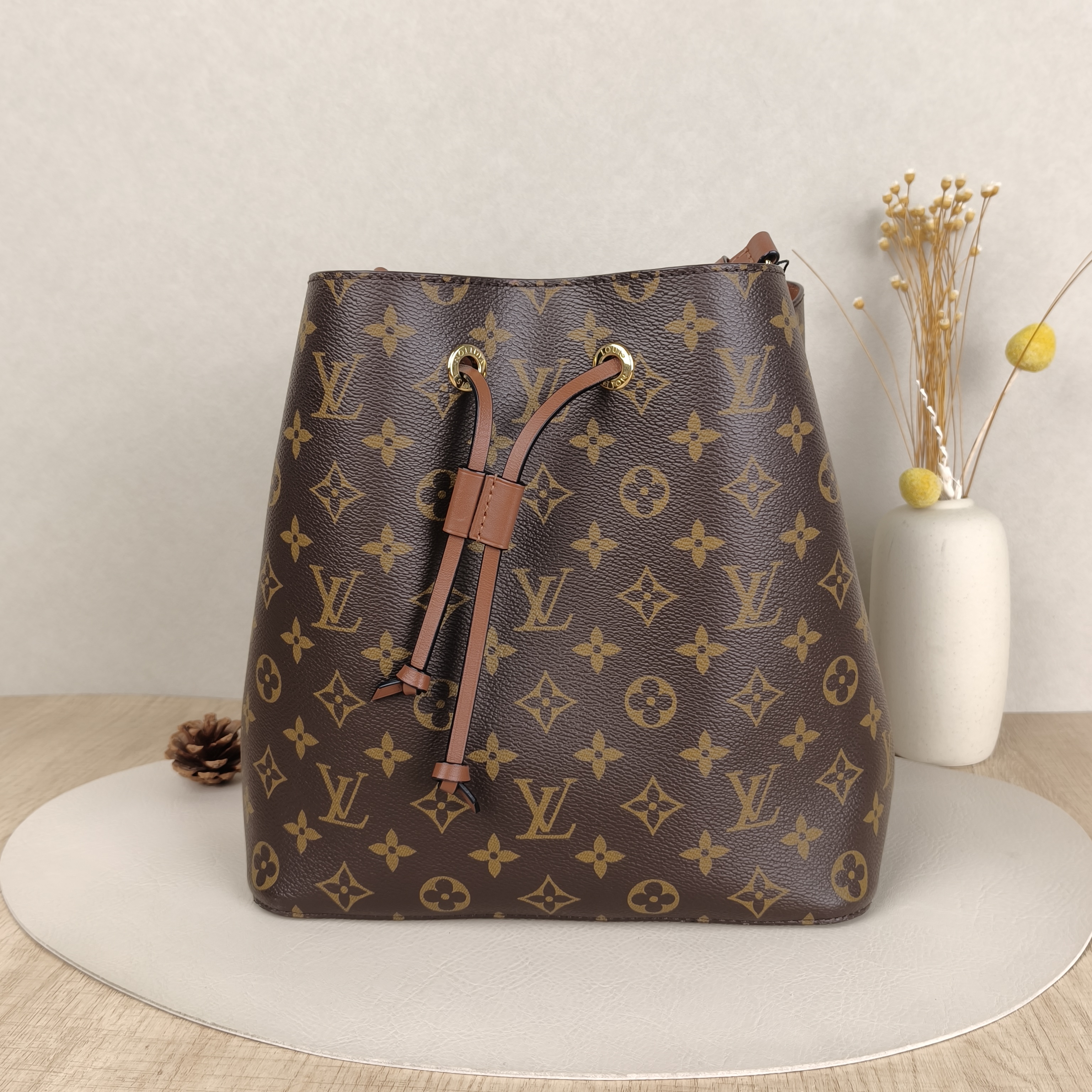 Louis Vuitton Shoulder Bag NÉONOÉ Bucket Bag Caramel PVC Medium26 × 17.5 × 26 cm