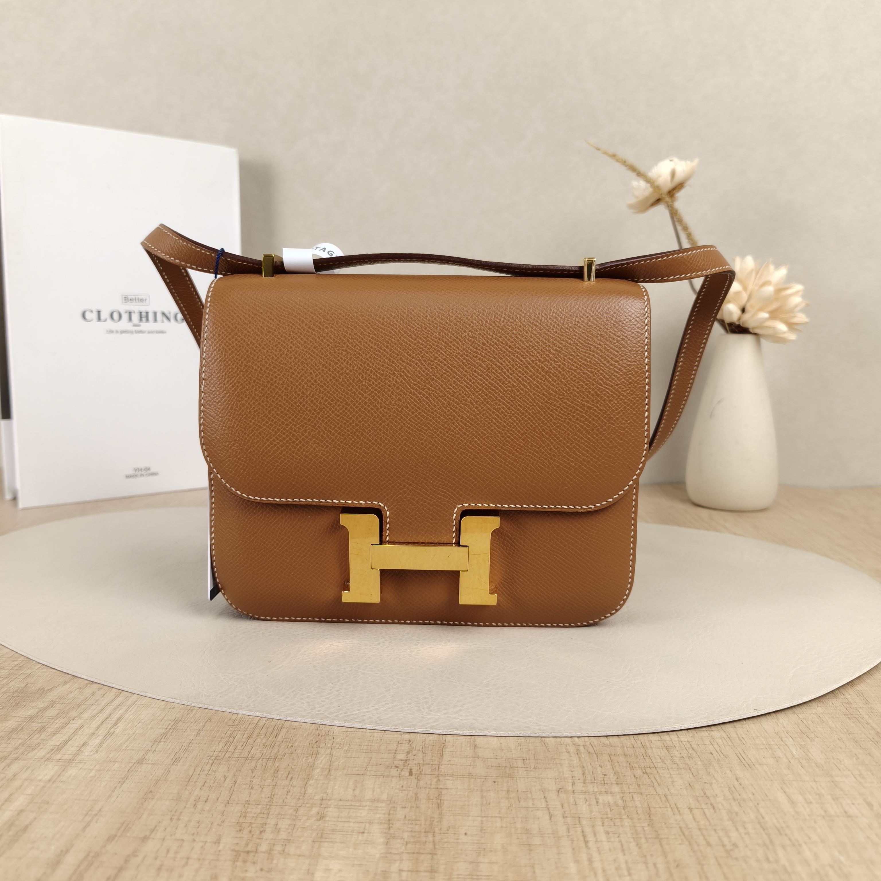 Hermès Crossbody Bag Constance 19 Gold-Tone Hardware37 Brown Calfskinmini19 × 4 × 15 cm