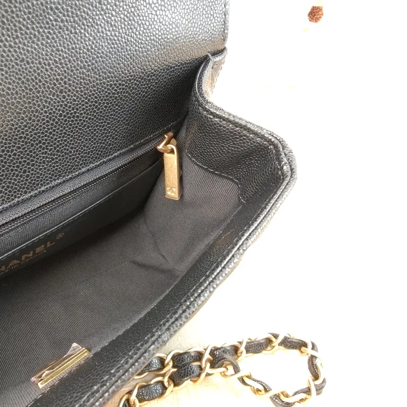 Chanel Crossbody Bag25p Black Grained Calfskin Small22 × 6.5 × 14 cm — detail view 10 of 12