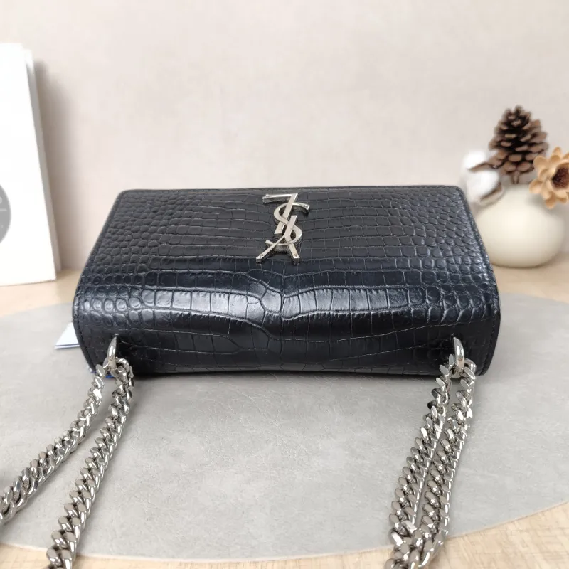 SAINT LAURENT Crossbody Bag SUNSET Black CC alfskin Medium22 × 6.5 × 16 cm Leather Tag — detail view 3 of 16