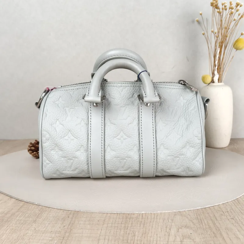 Louis Vuitton Crossbody Bag Keepall 25 Green Calfskin Medium25 × 11 × 15 cm