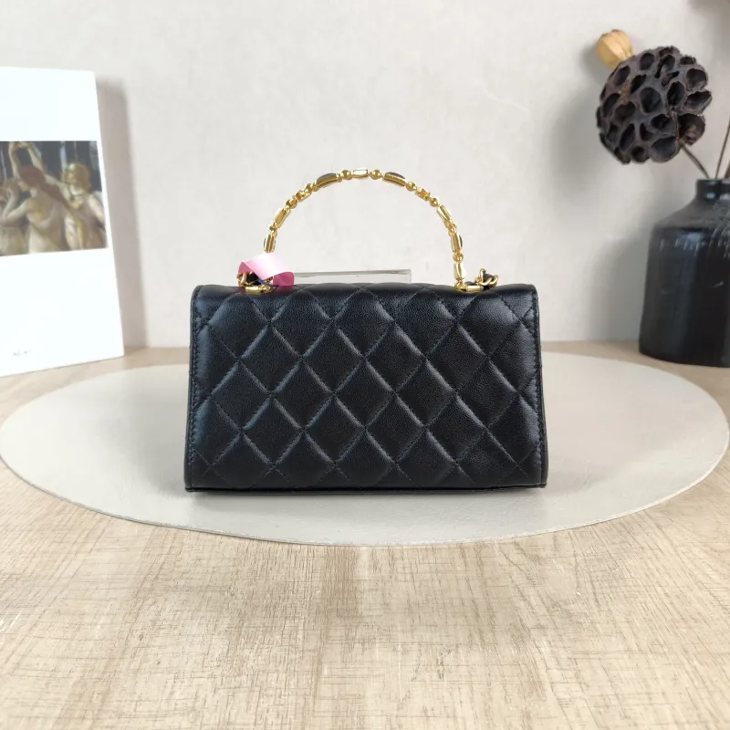 Chanel Crossbody Bag kelly Black Lambskin One Size 18.5 × 4.5 × 10 cm — cover view 4 of 6
