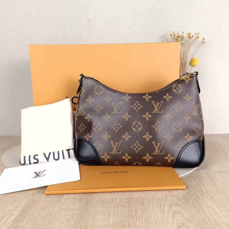Louis Vuitton Crossbody Bag Boulogne PVC Small26 × 9.5 × 16 cm — cover view 4 of 6