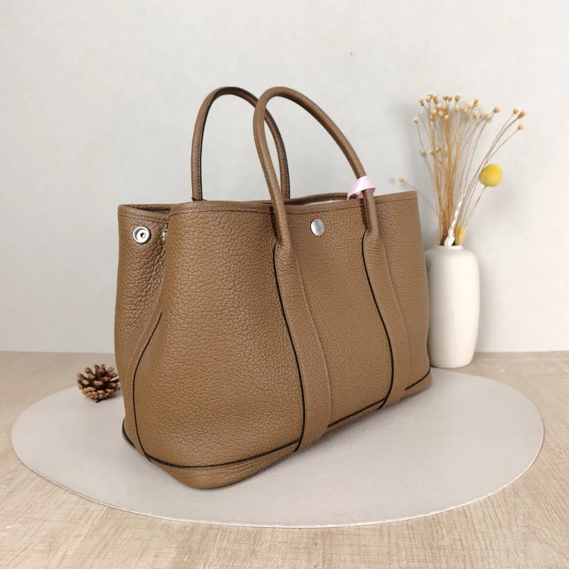 Hermès Top Handle Bag Garden Party 30 30 Negonda Calfskin Medium 30 × 13 × 21 cm B — cover view 4 of 5