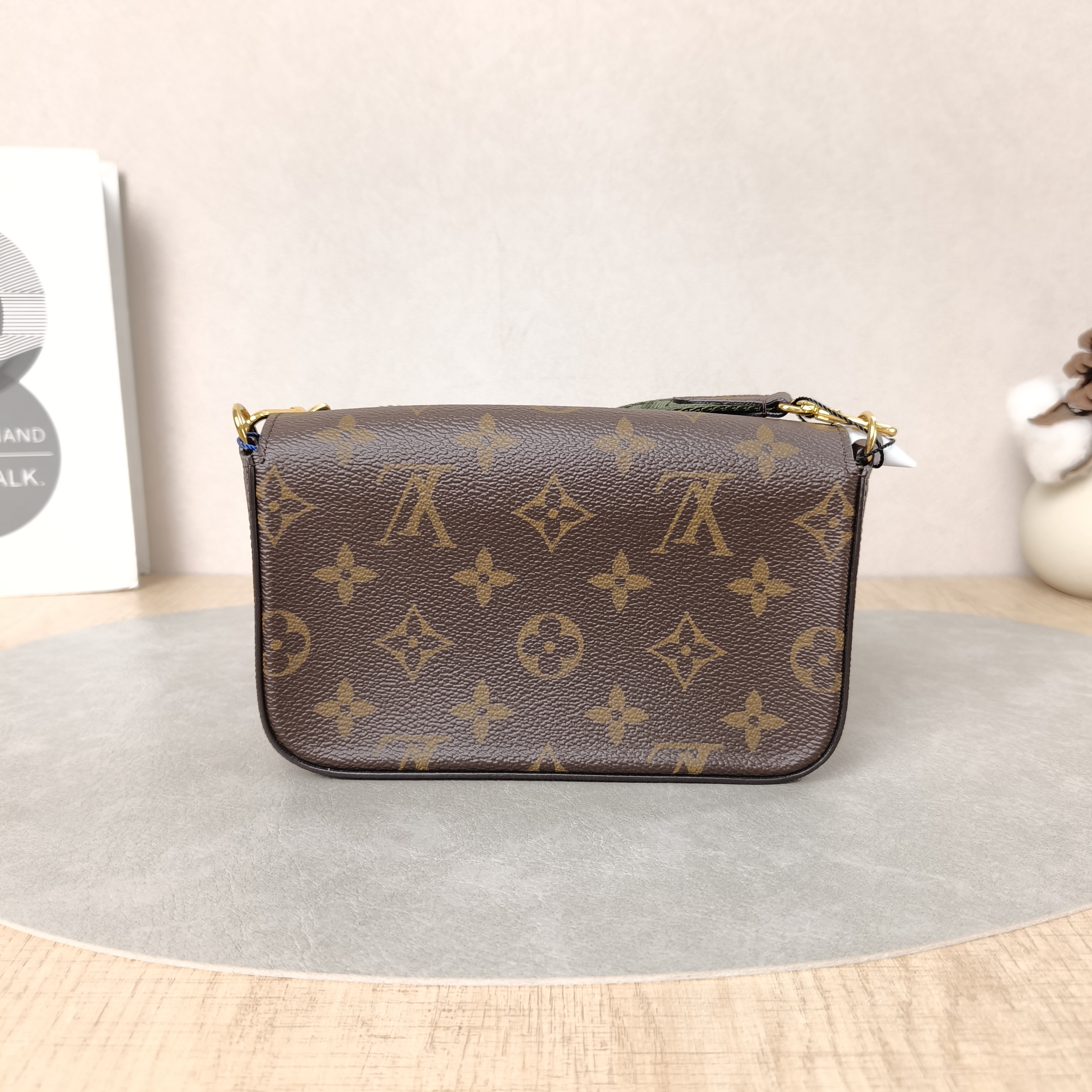 Louis Vuitton Crossbody Bag FÉLICIE STRAP & GO Monogram PVC Small17 × 3.5 × 9.6 cm — cover view 2 of 5