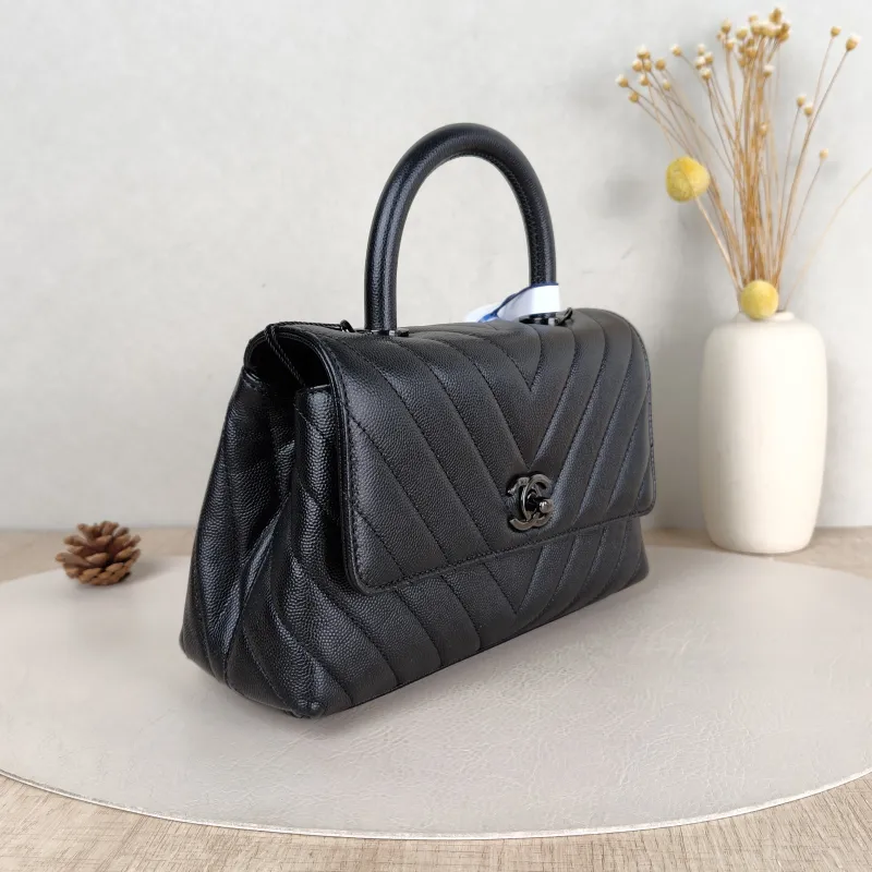 Chanel Top Handle Bag Coco Handle​ v Black Grained Calfskin Small 24 × 10 × 14 cm — cover view 2 of 5