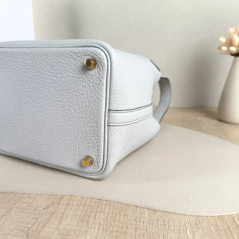 Hermès Top Handle Bag Picotin Lock 18 1808 Taurillon Clemence TC Calfskin Small18 × 13 × 18 cm — detail view 8 of 10