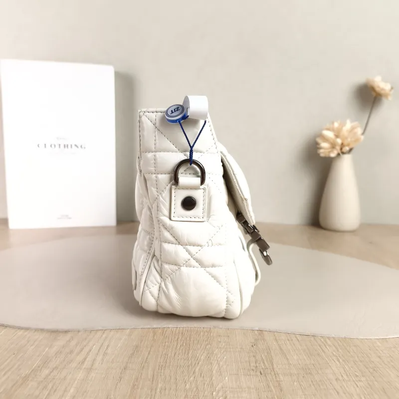 DIOR Crossbody Bag camp Messenger Bag White Calfskin Small 23 × 8 × 15 cm — detail view 8 of 11