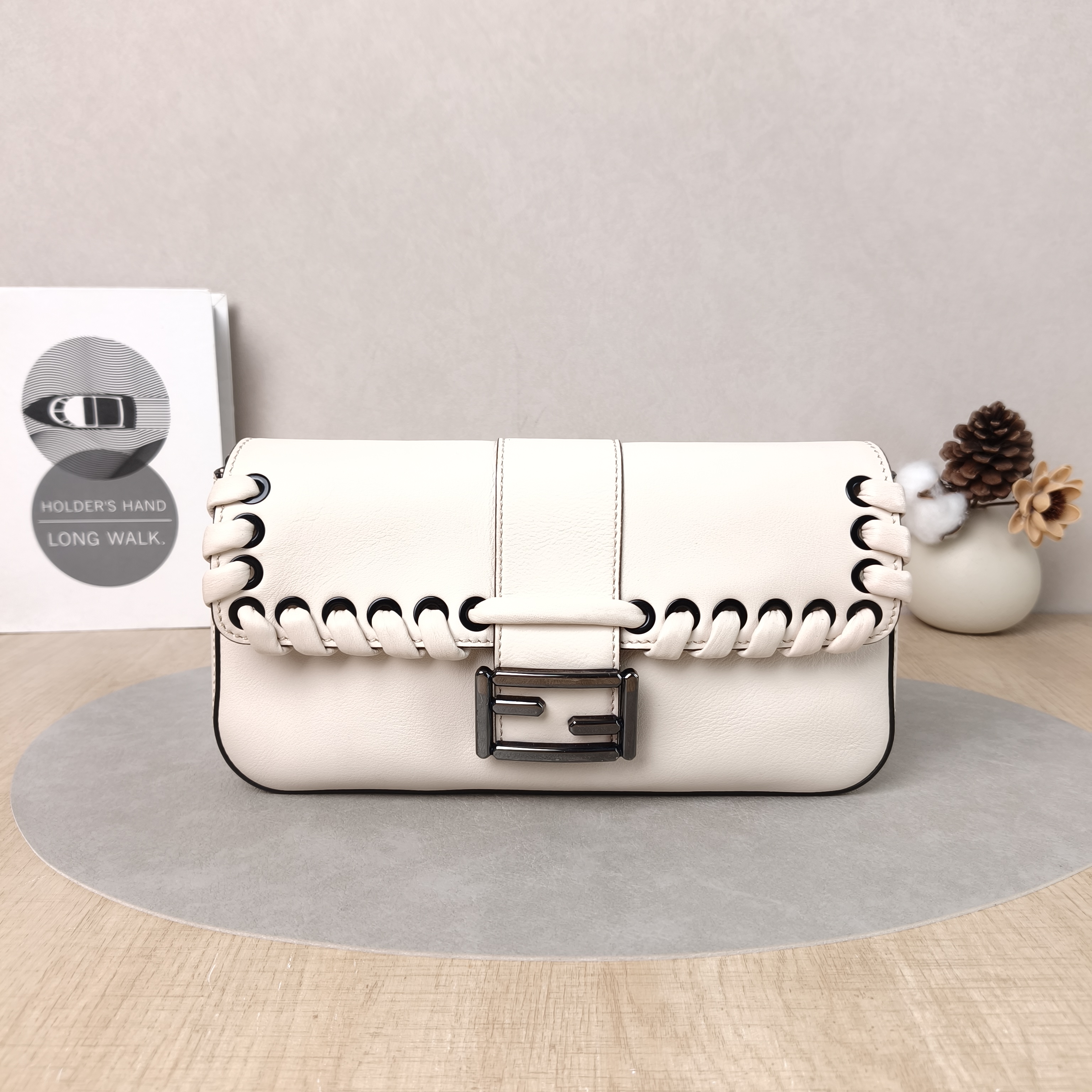 FENDI Crossbody Bag Baguette Baguette Bag Woven White Calfskin Medium27 × 6 × 15 cm