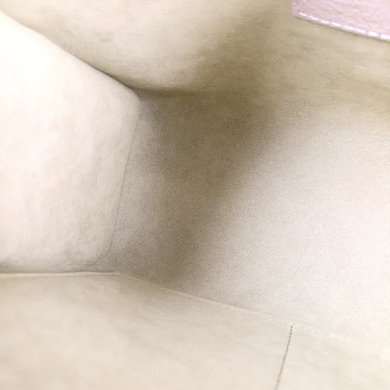 Louis Vuitton Top Handle Bag Onthego Monogram Empreinte Embossed Calfskin Small 25 × 11.5 × 19 cm — detail view 1 of 10