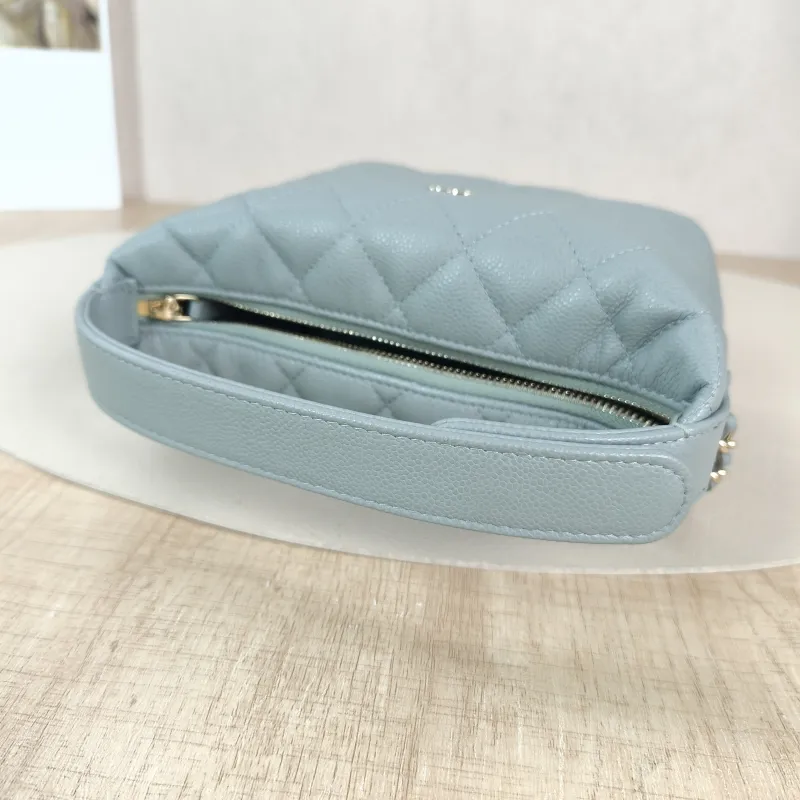 Chanel Crossbody Bag Crossbody Bag Blue Grained Calfskin One Size 21.5 × 7.5 × 19 cm — detail view 4 of 12