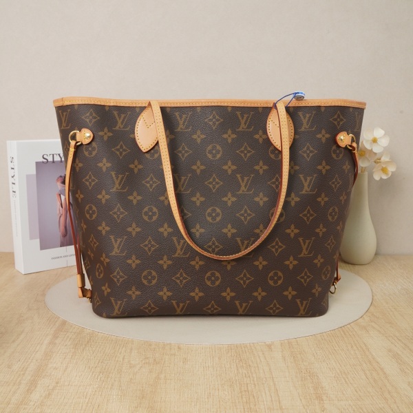 Louis Vuitton neverfull Medium Monogrampvc Microchip Edition · Inner Pouch · 31 × 14 × 28 cm