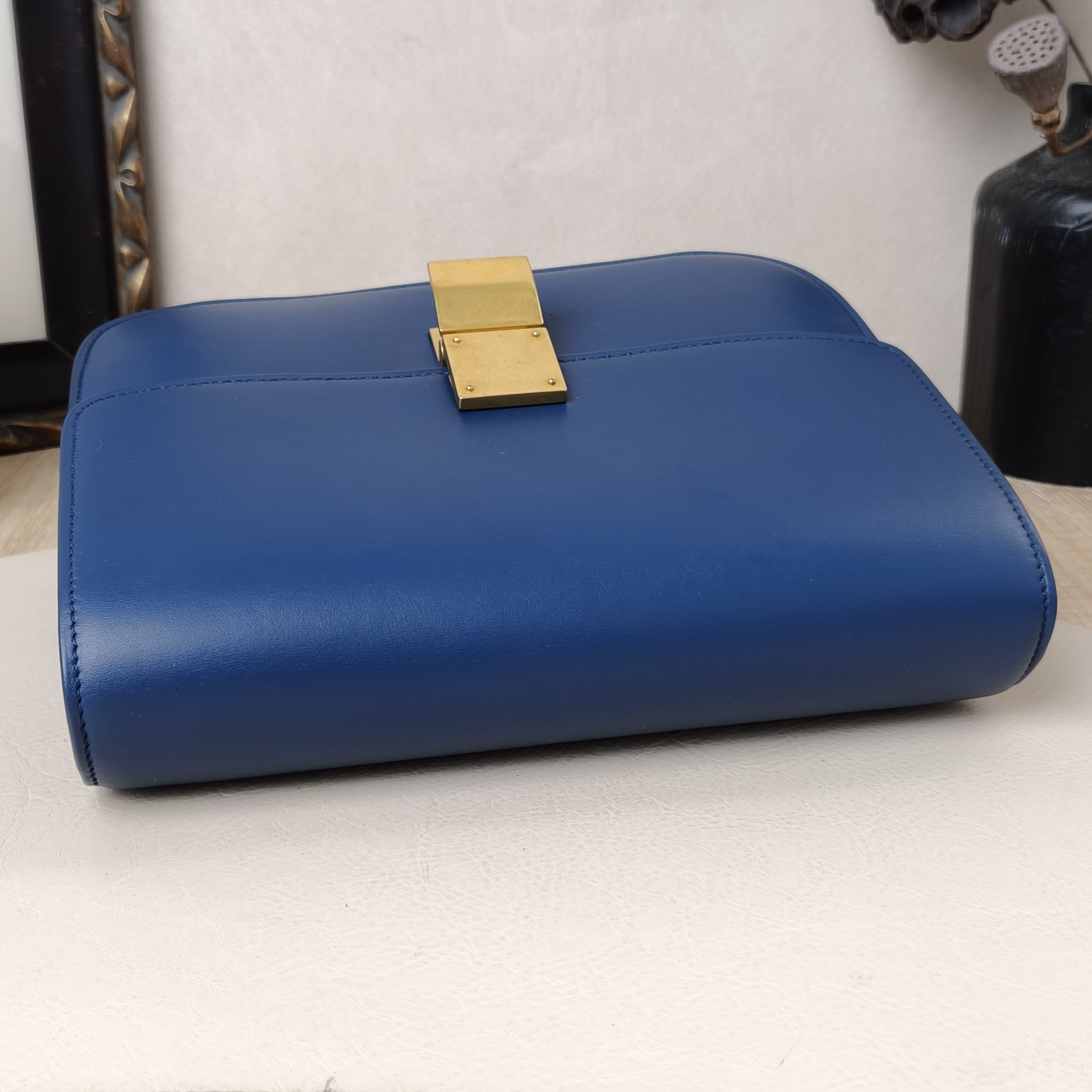 CELINE Classic Box Conditioned Medium Navy Calfskin · Shoulder Strap · 24 × 7 × 18 cm — cover view 10 of 11