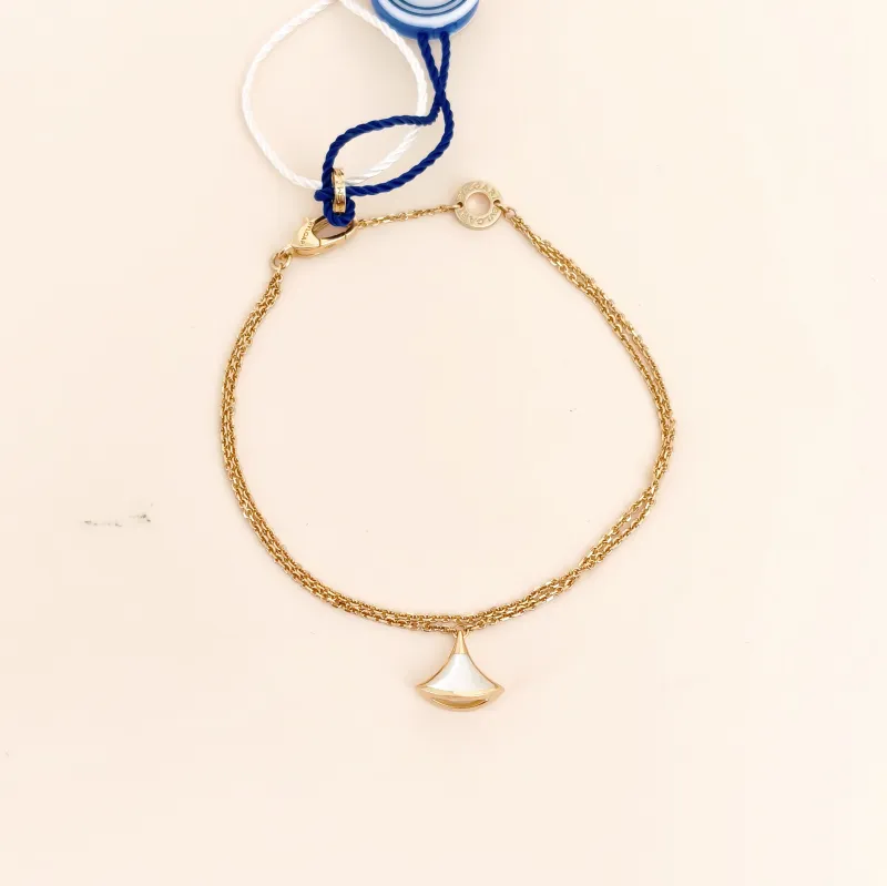 Bvlgari Bracelet DIVAS’ DREAM Collection White Mother-of-Pearl Bracelet White Pearl 18KY ellow Gold One Size17-19