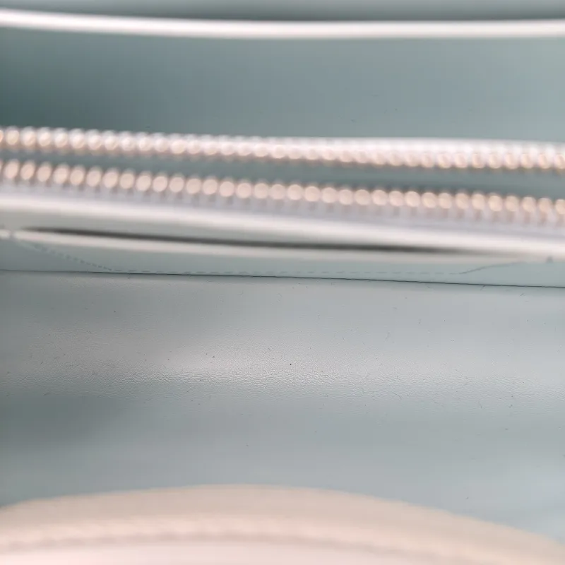 Louis Vuitton Top Handle Bag Capucines Calfskin BB 27 × 9 × 17.5 cm — detail view 5 of 15