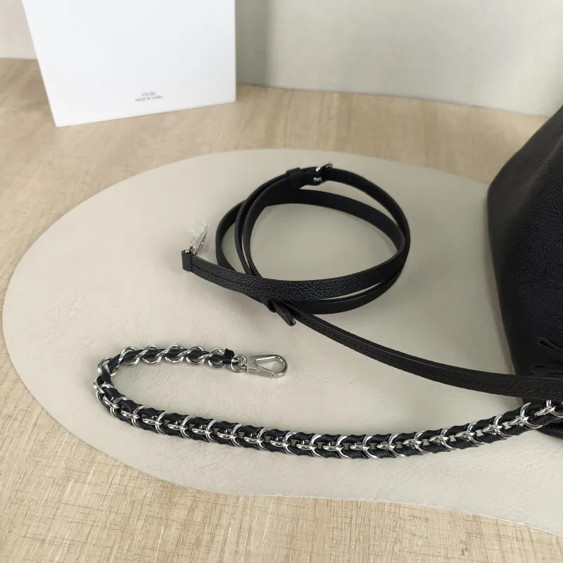 Louis Vuitton Crossbody Bag BELLA Black Calfskin One Size 22 × 14 × 19 cm — detail view 9 of 9