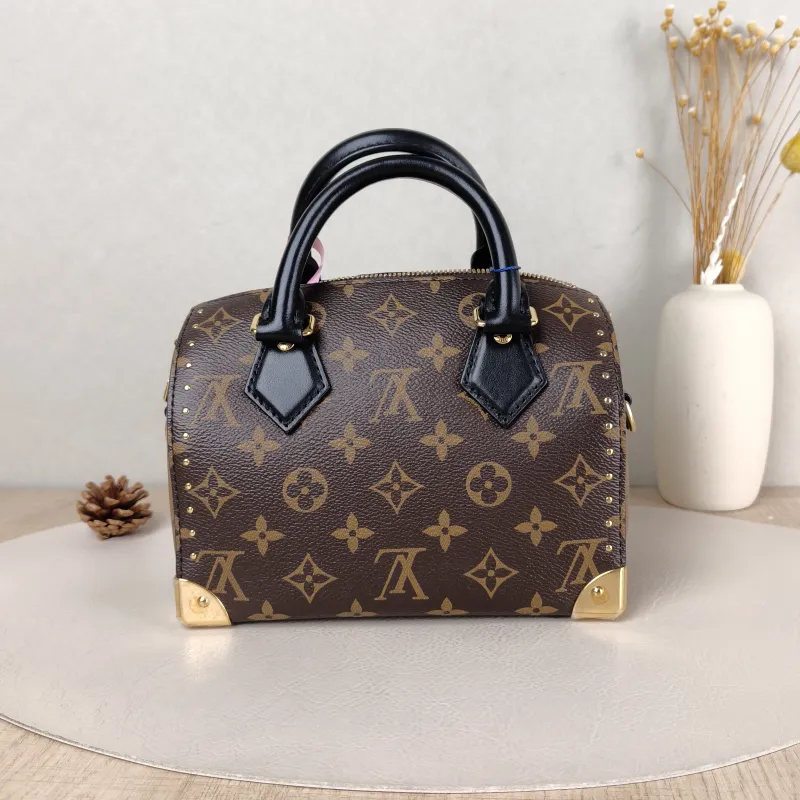 Louis Vuitton Crossbody Bag Speedy Trunk 20 Monogram PVC Small 20.5 × 11 × 13.5 cm — cover view 3 of 5
