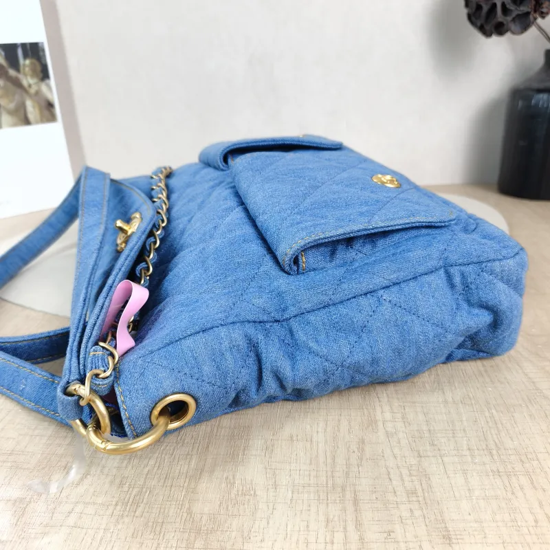 Chanel Shoulder Bag Supple Twins Hobo Blue Large 30 × 5 × 21.5 cm — detail view 10 of 12