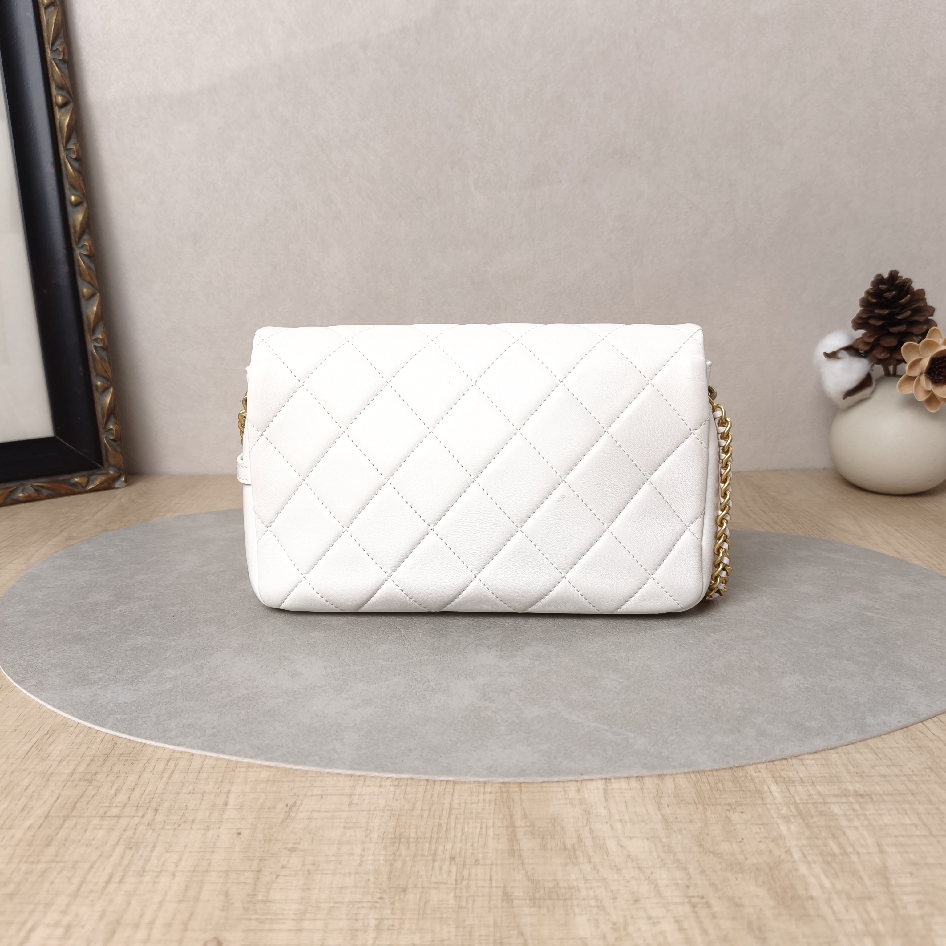 Chanel Crossbody Bag Classic Flap Large Mini CF Mini White Lambskin mini20 × 6 × 12 cm — cover view 9 of 11