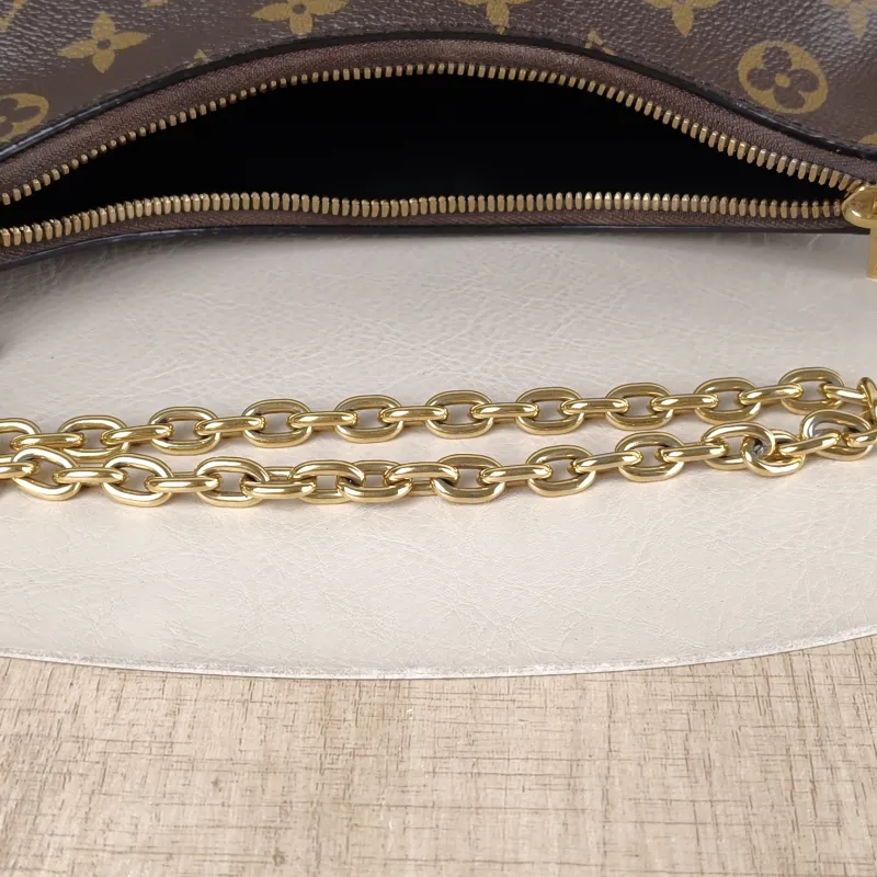 Louis Vuitton Crossbody Bag Boulogne PVC Small 26 × 9.5 × 16 cm — detail view 8 of 12