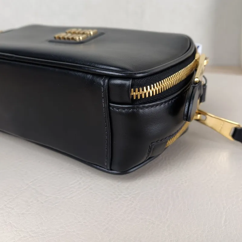 Miumiu Shoulder Bag Camera Bag Black Calfskin 18 × 6 × 10 cm — detail view 5 of 11