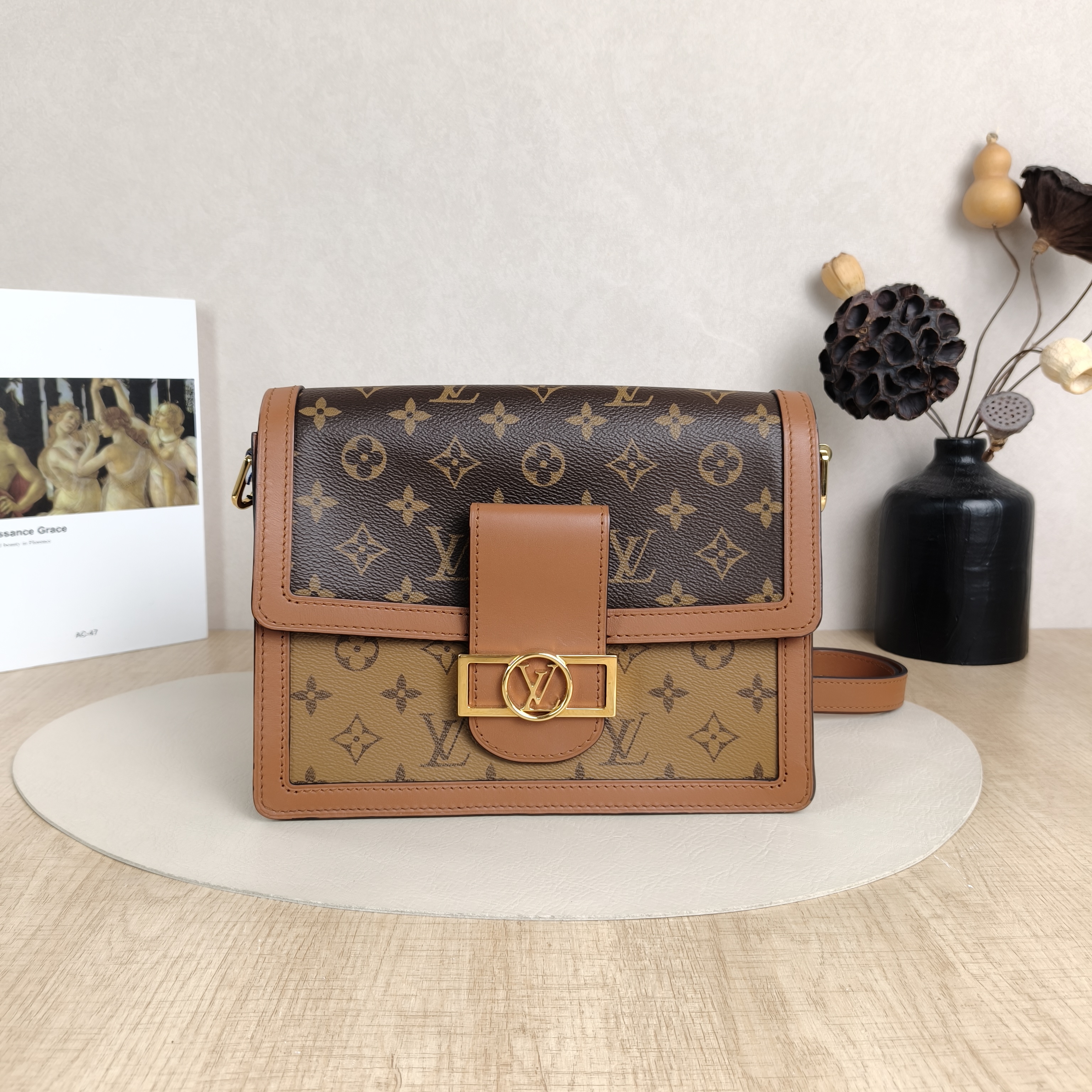 Louis Vuitton Crossbody Bag Dauphine Monogram PVC Medium25 × 10.5 × 17 cm