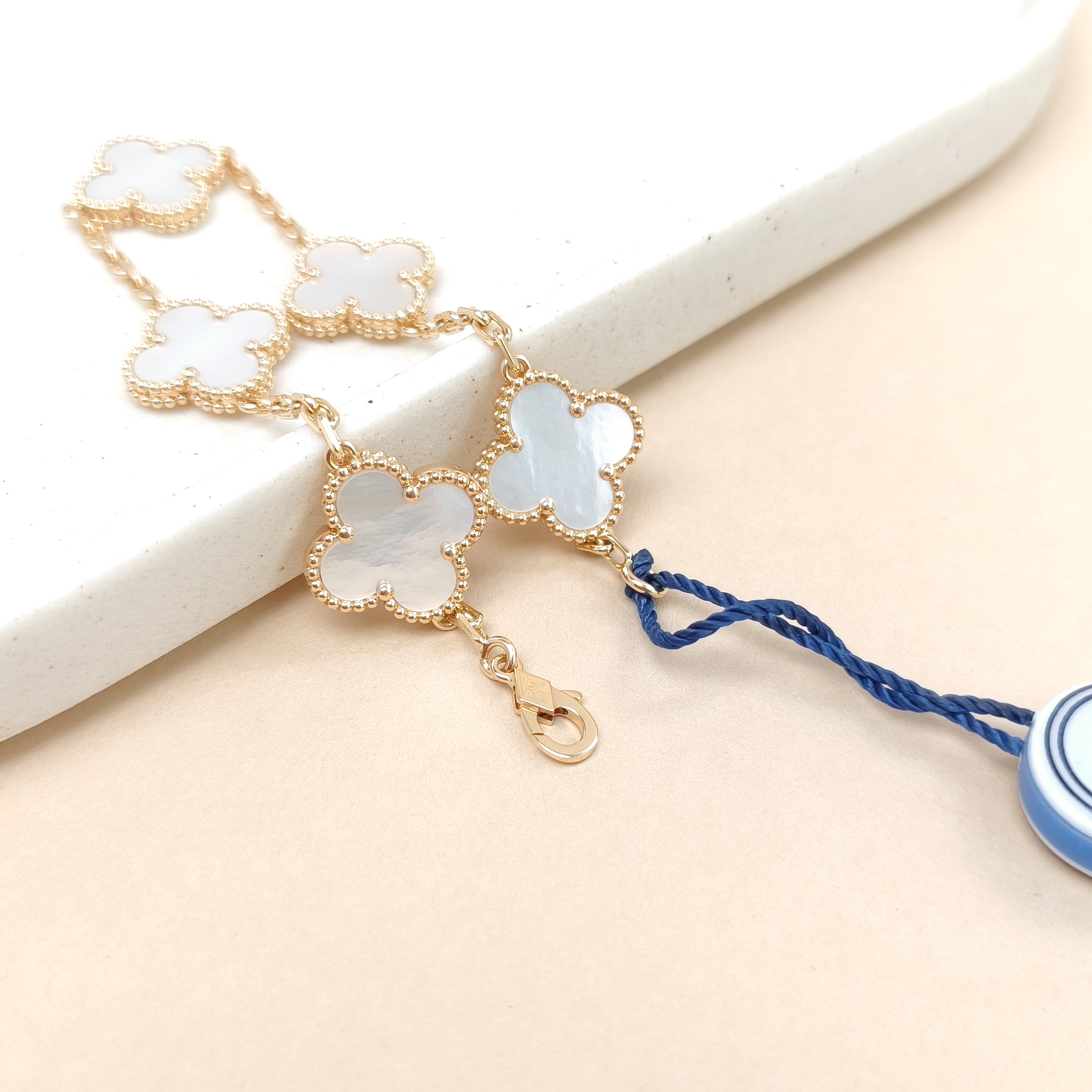 Van Cleef & Arpels Bracelet Alhambra Alhambra Collection Five-Motif Bracelet Pearl · White Mother-of-Pearl18KY ellow Gold Vintage Small15㎜ 17㎝ — cover view 13 of 13